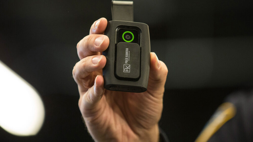 Yaka Kamerası Sadece Polisler İçin Mi? Farklı Sektörlerde Kullanım Alanları